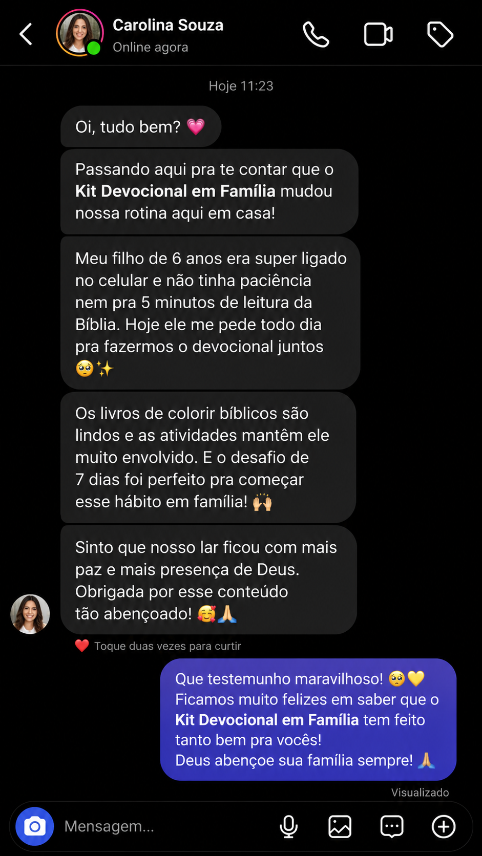 Print de mensagem direta com feedback da cliente Carolina Souza